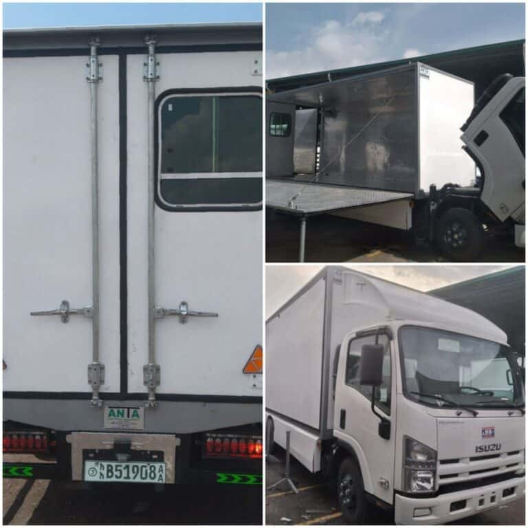 High-quality insulated delivery trucks with custom aluminum and steel cargo containers.